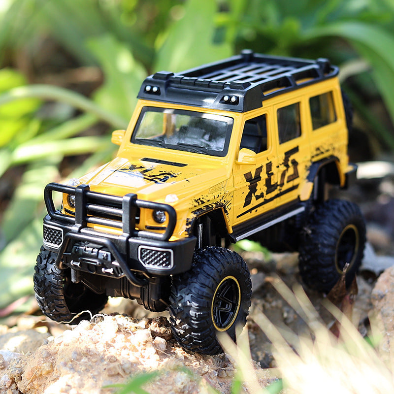 Die-Cast Off-Road Vehicle Toy – Alloy 4x4 Model Car for Kids & Collectors